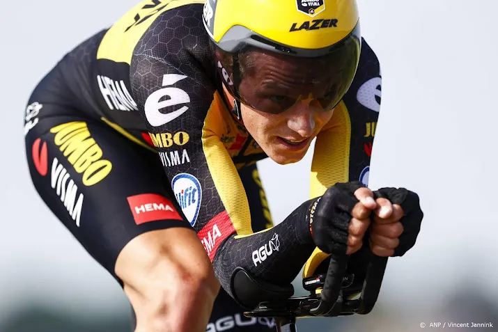 wielrenner bouwman vervangt benoot bij jumbo visma in tirreno