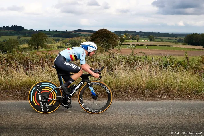 wielrenner evenepoel wint ook ronde van burgos