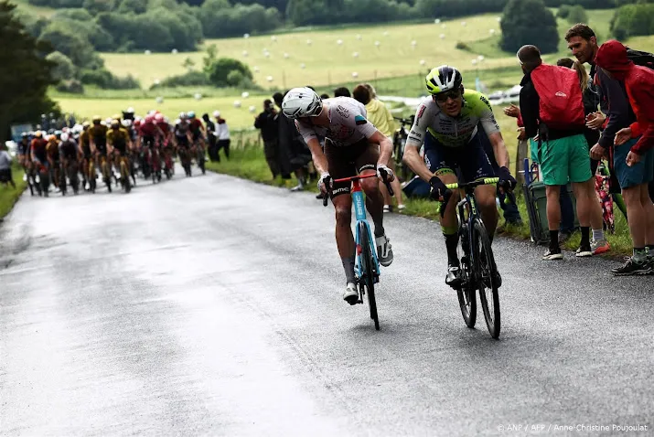 wielrenner godon na ritwinst nieuwe leider in romandie