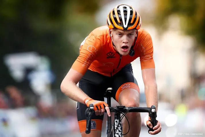 wielrenner leijnse wint vierde etappe olympias tour na solo