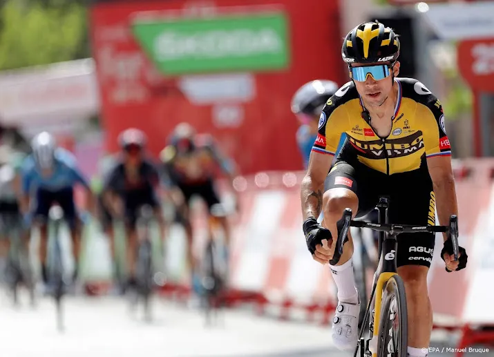 wielrenner roglic wint elfde etappe van ronde van spanje