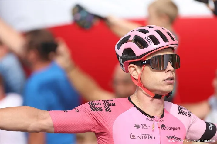wielrenner van den berg debuteert in amstel gold race