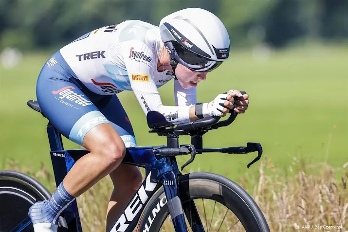 wielrenster van anrooij ook op de weg richting de wereldtop