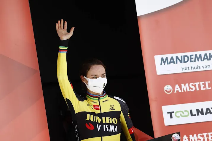 wielrenster vos wint proloog ladies tour