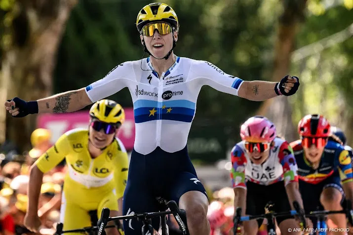wielrenster wiebes wint ook tweede rit van ridelondon classique