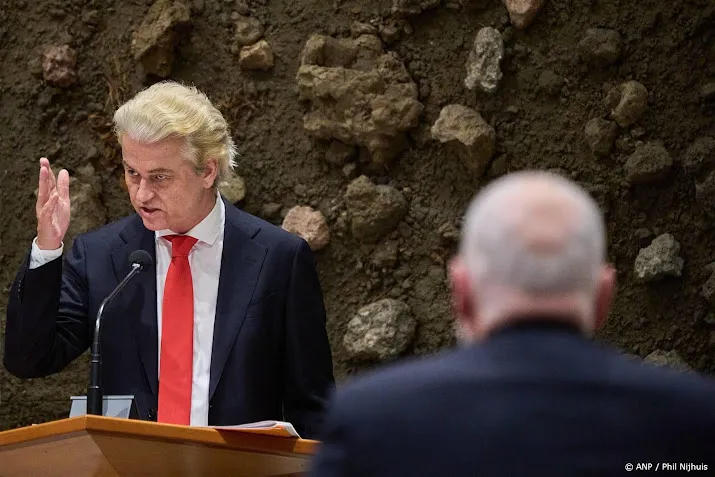 wilders wil voor de zomer beedigd kabinet en debat