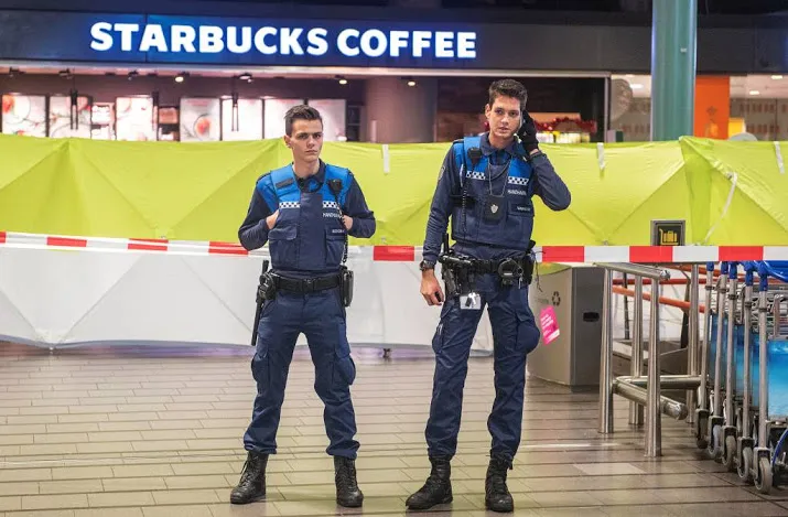 winkelpersoneel zei dat we rennen moesten