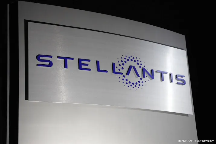 winst stellantis flink gedaald door amerikaanse stakingen