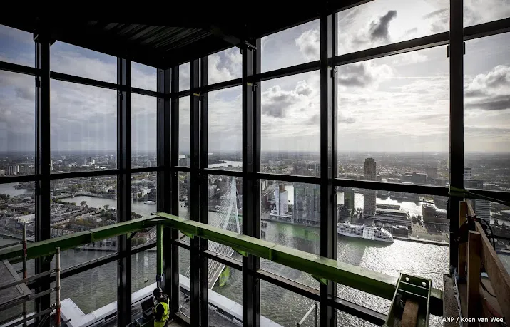 woontoren zalmhaven bereikt 215 meter hoogste complex in benelux