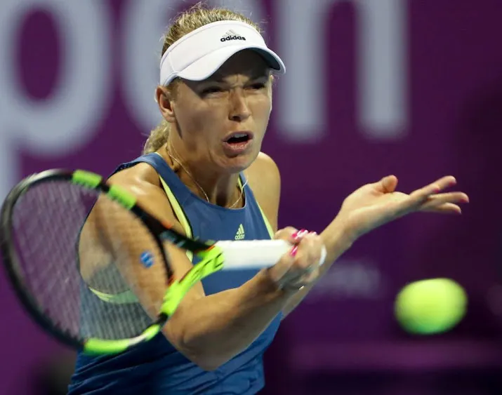 wozniacki schudt kerber van zich af in doha
