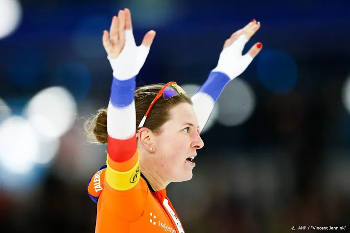 wust wint wereldbeker op schaatsmijl met baanrecord