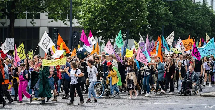 xr maakt zich grote zorgen over onderzoek demonstratierecht