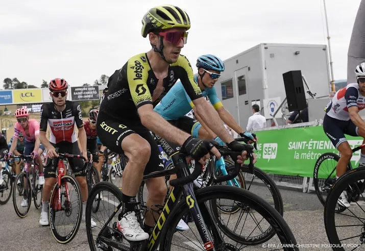 yates leider in tour na tijdstraf geletruidrager alaphilippe