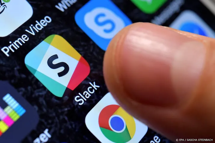 zakelijke chatdienst slack in juni naar beurs
