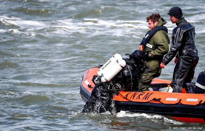 zoektocht naar lichaam vijfde surfer scheveningen hervat