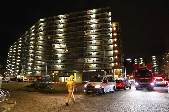zonnepanelen dreigen van flats krimpen aan den ijssel te vallen