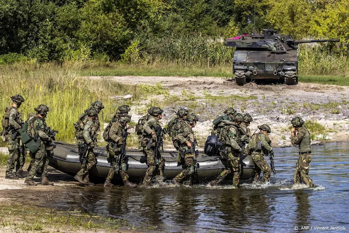 zorgen bij defensie om personeel