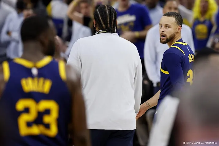 zorgen bij nba club warriors om knieblessure sterspeler curry