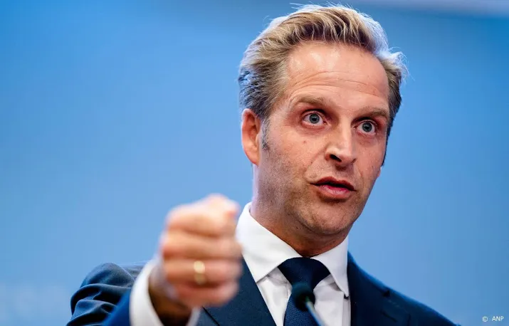 zorgministers aan kamer geen ruimte voor hogere zorgsalarissen