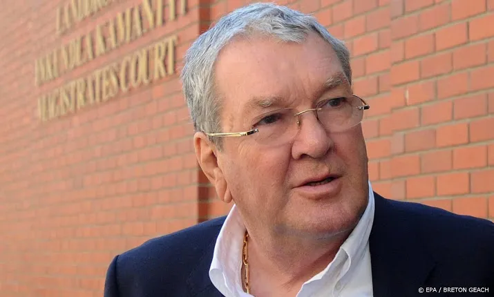 zuid afrika zet veroordeelde guus kouwenhoven het land uit