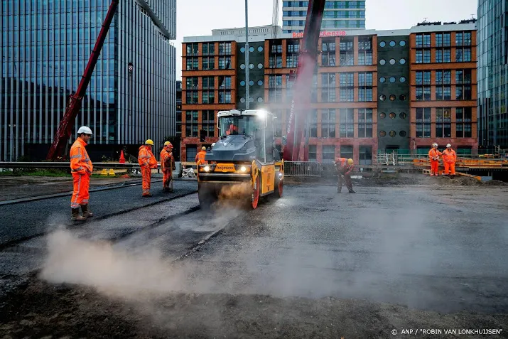 zuidasdok mogelijk 1 miljard euro duurder en later klaar