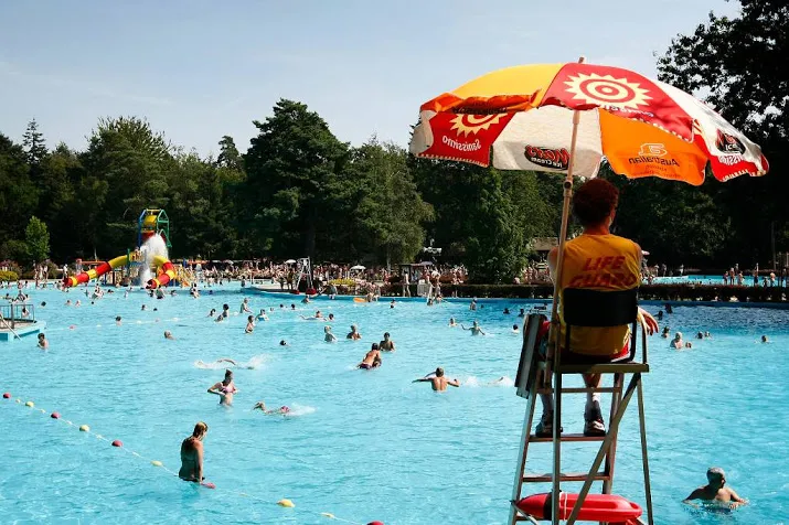 zwembadpersoneel vaak overbelast