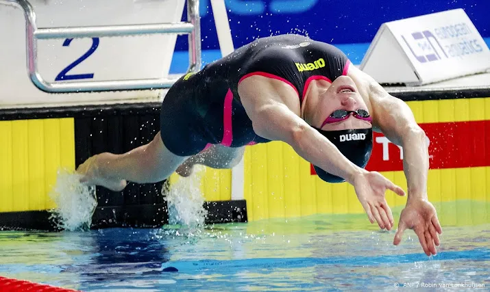 zwemster de waard pakt op ek brons op 50 meter rugslag