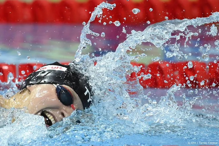 zwemster ledecky verpulvert wereldrecord op 1500 meter