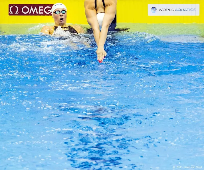 zwemsters bij wk als vijfde naar finale 4100 meter wisselslag