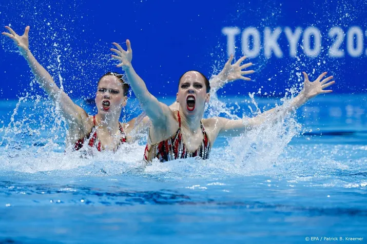 zwemsters de brouwer in tokio naar finale bij duetten