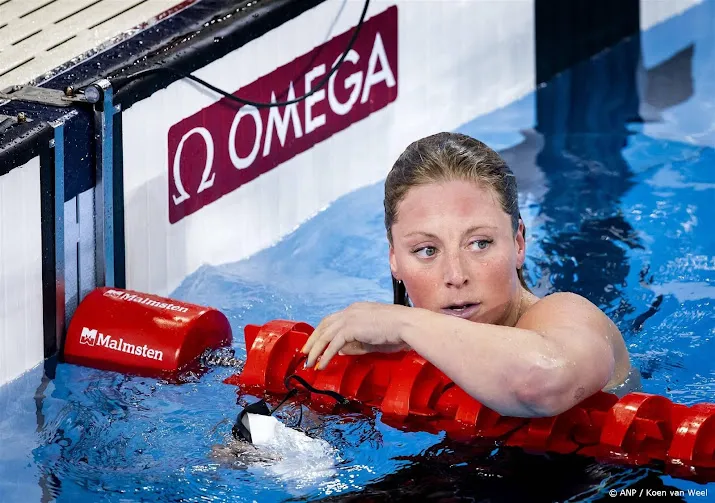 zwemsters toussaint en de waard stellen teleur in finale 100 rug