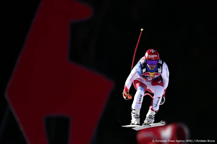 zwitserse skier feuz wint beroemde hahnenkamm afdaling