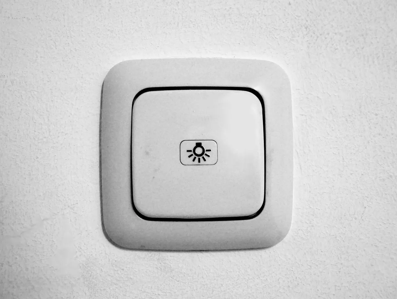 light-switch-1519735_1280