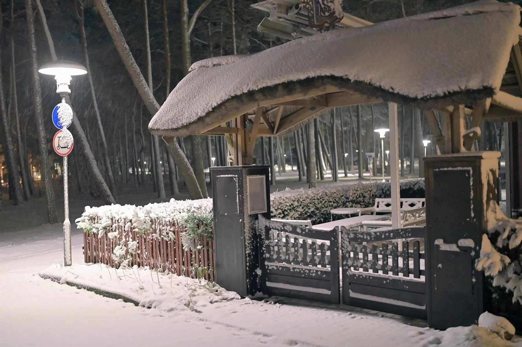 Pirmas sniegas Nidoje / Josvinto nuotr.