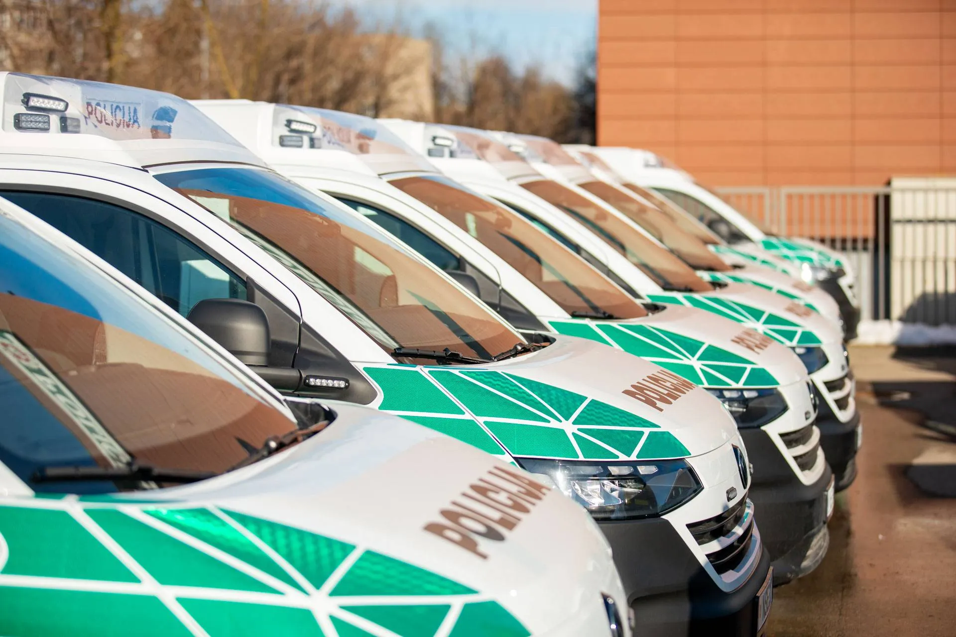 Klaipėdos apskrities policijos automobilių parką papildė 29 nauji tarnybiniai automobiliai / Klaipėdos apskr. VPK nuotr.