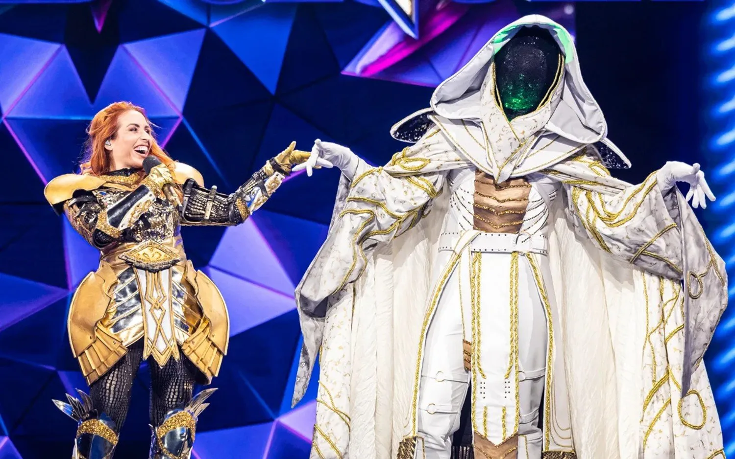 230418LOREDANADEAMICISTOVENAARTHEMASKEDSINGERVTM