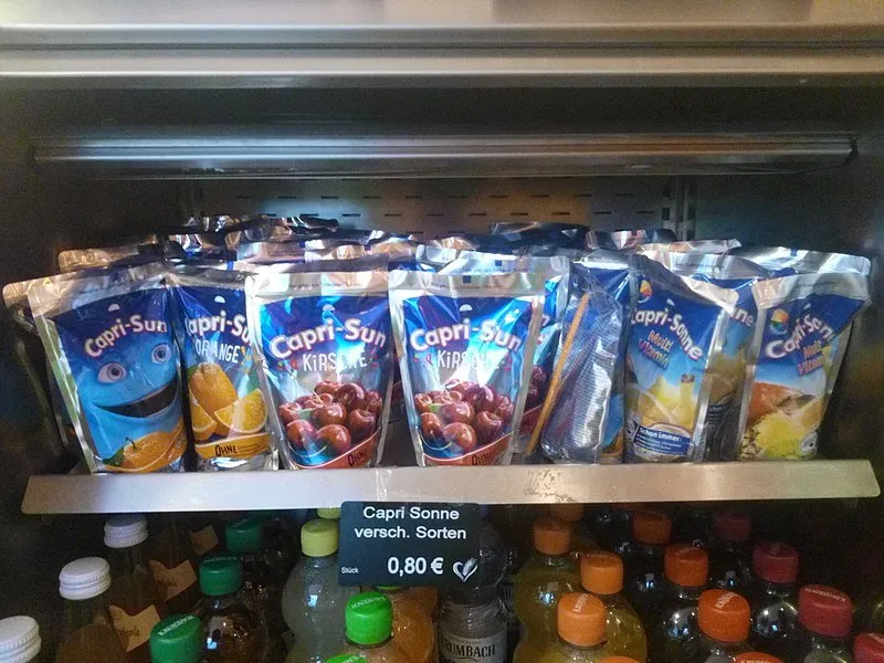 800px Capri Sun und Capri Sonne