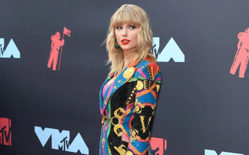 Dit waanzinnige bedrag verdient Taylor Swift op één jaar tijd