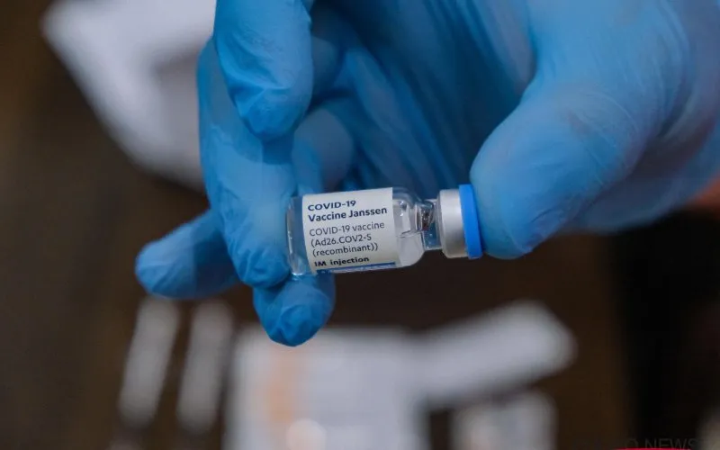 johnsonvaccinPHOTONEWS