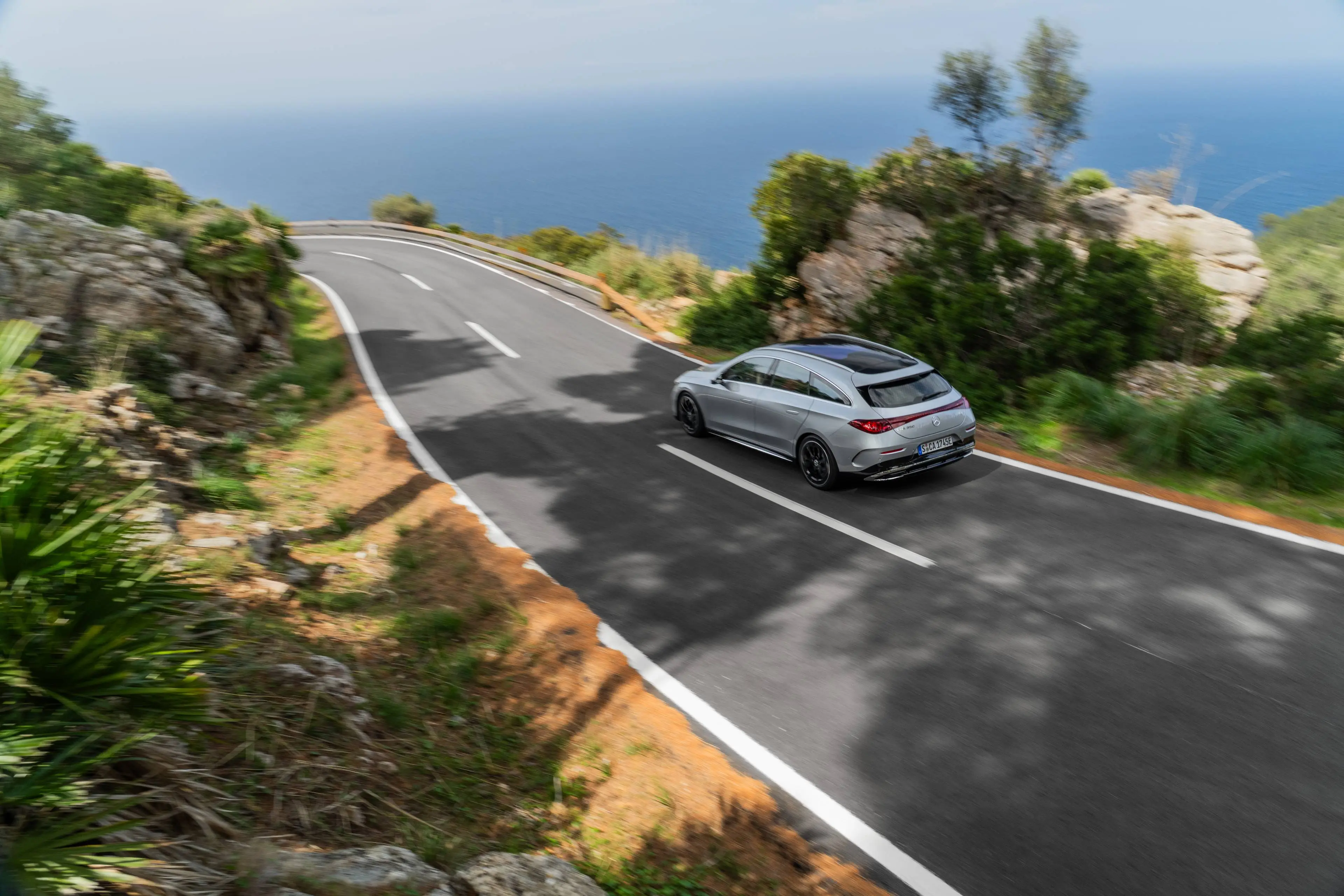 elektrisch rijden, vakantie; mercedes cla