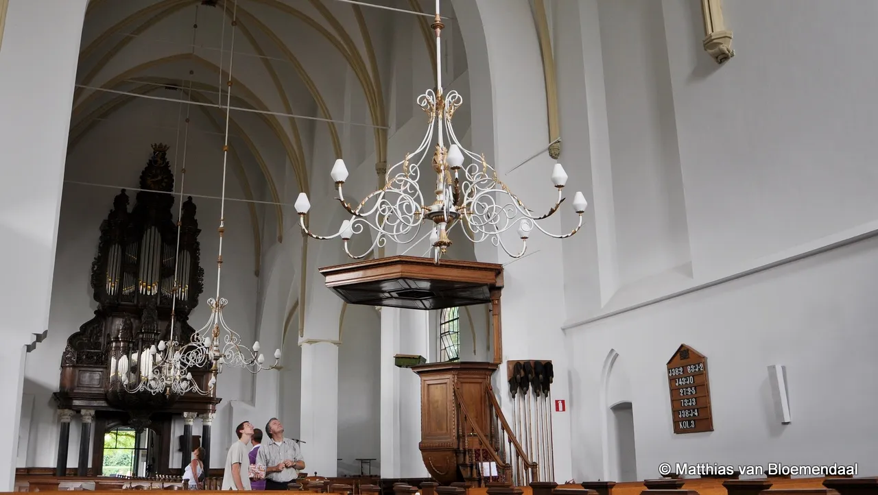 c18xu8gsk195o6oe1nuszv05o grote kerk binnen