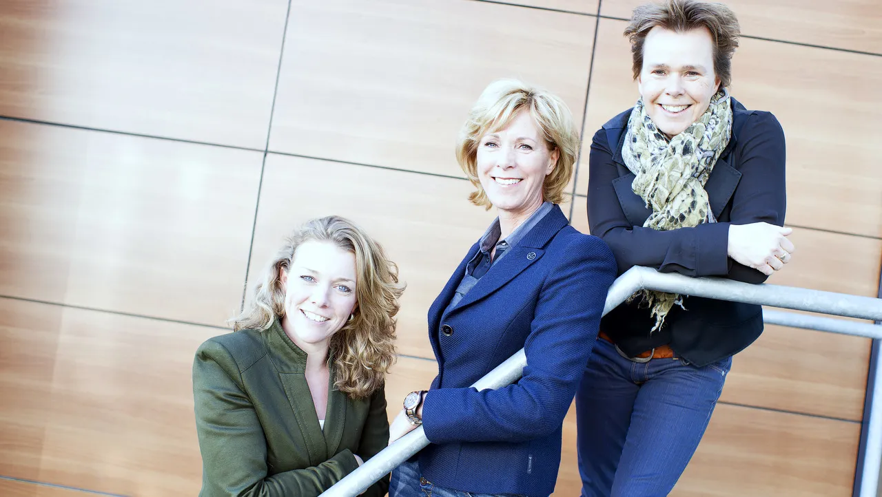 eo19siuhdzxutn202xmbtlmhm bestuur vz