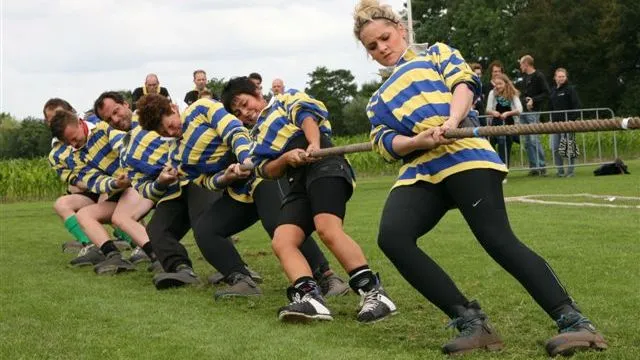 hcwomwyyrl9jazabtjxdggrms 2014 06 14 nk touwtrekken 4