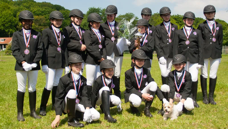 ja73xugdtqv944uujosxuuyxa img0707 2