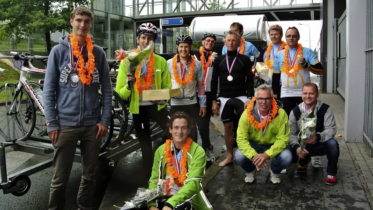 lez2zllimxul1us9ral5hlgq4 2014 07 07 grootse homeride 2104 aankomst in maastricht team tom