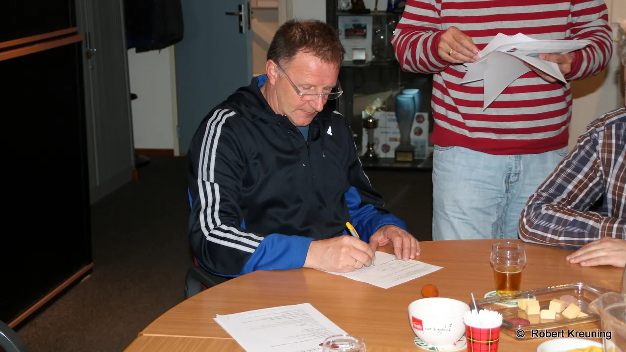 ozokmq5omonvsto2l7x8adz4u 2014 03 08 sc hoevelaken 1