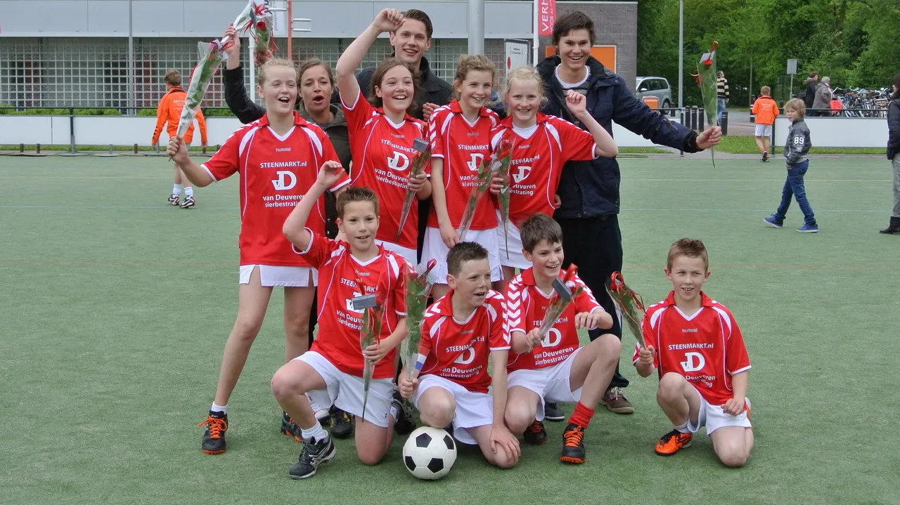 qful6h9zx2nusrkfl43jrylpk 2013 05 26telstarkampioen
