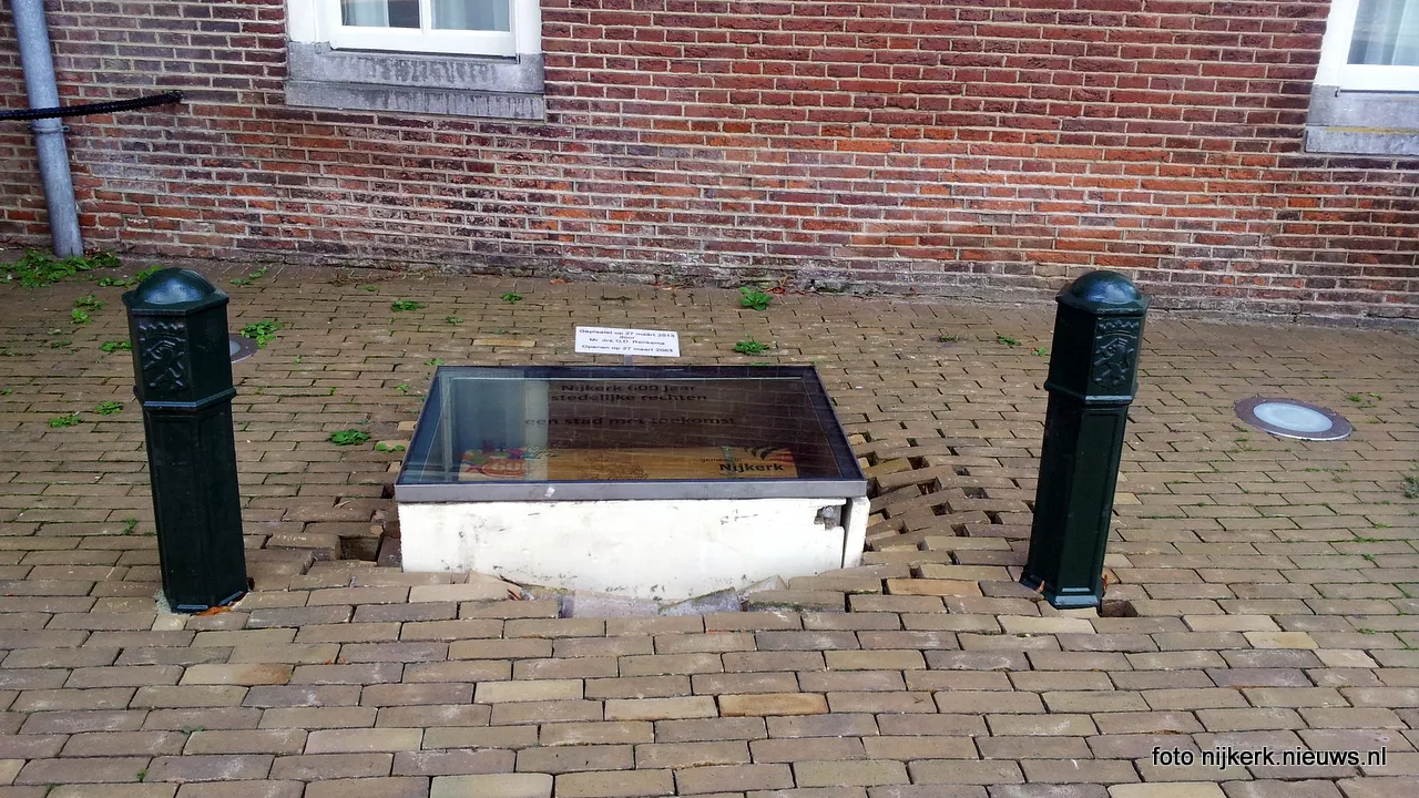 uar9s0k90b4dise10b78gk4fy 2013 09 26 schatkist 1