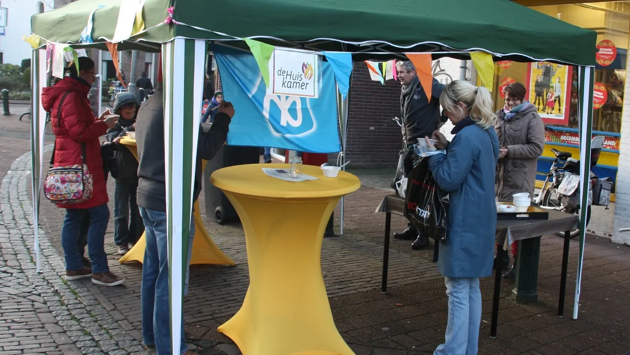 uh2k4wx7q65lq01do8pqra9si 2013 12 17 levernde kerststal