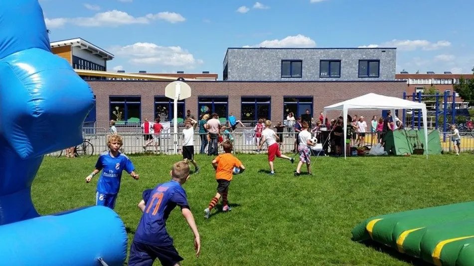 vmoygo62crmzdinelisgfltfk 2014 06 17 straatspeeldag